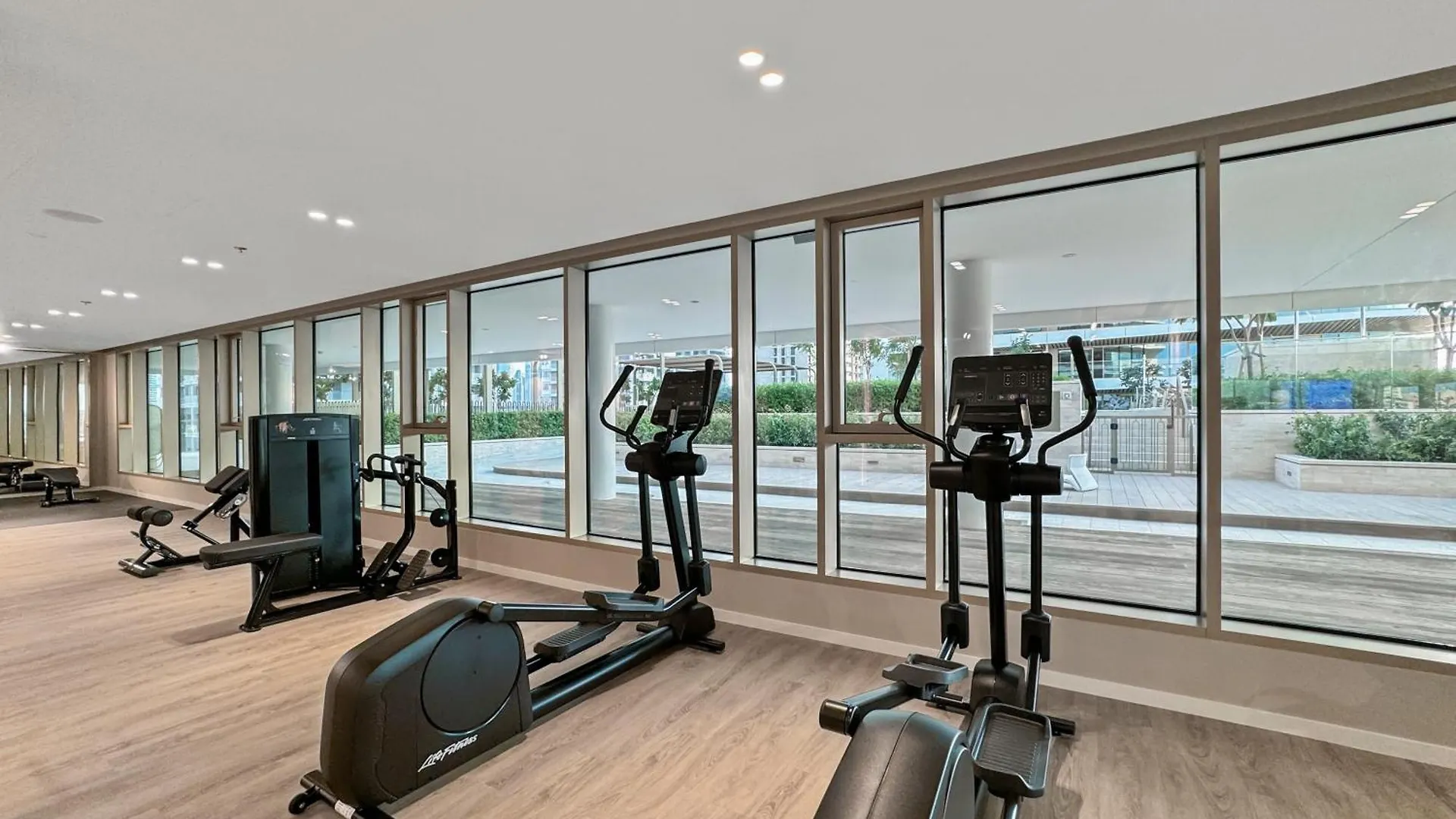 Coastal Elegance 1-Bedroom In Grand Bleu Dubai 0*,